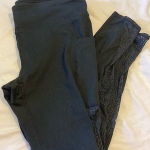 leggings with mesh and pockets